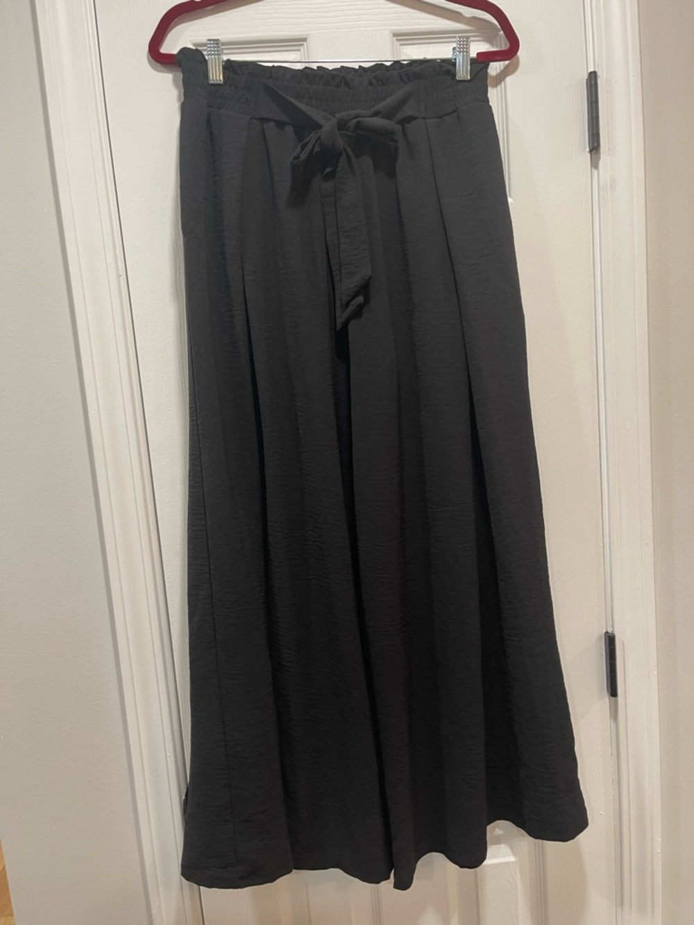 Black Wide-Leg Tie-Waist Pants